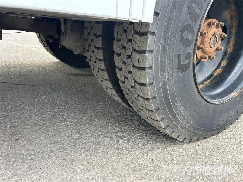 Freightliner M2 106 Auto košare