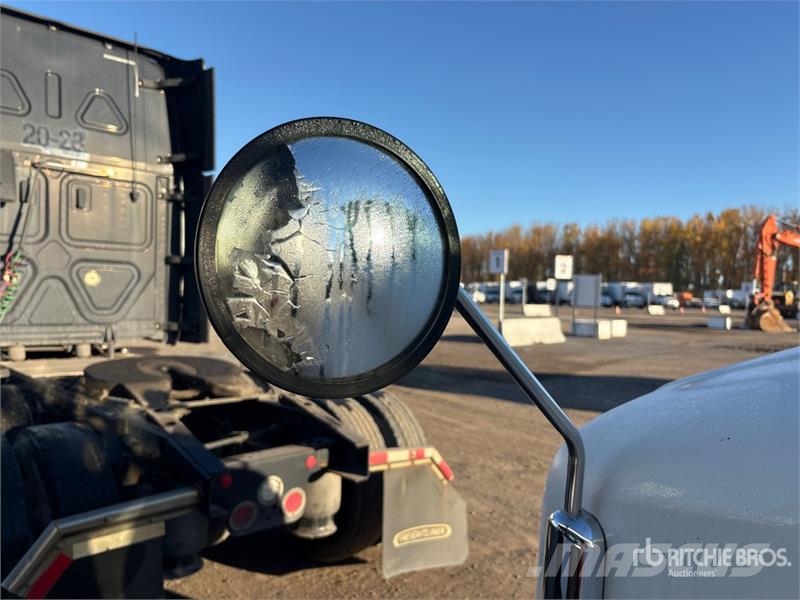 Freightliner M2 106 كابينة والداخلية