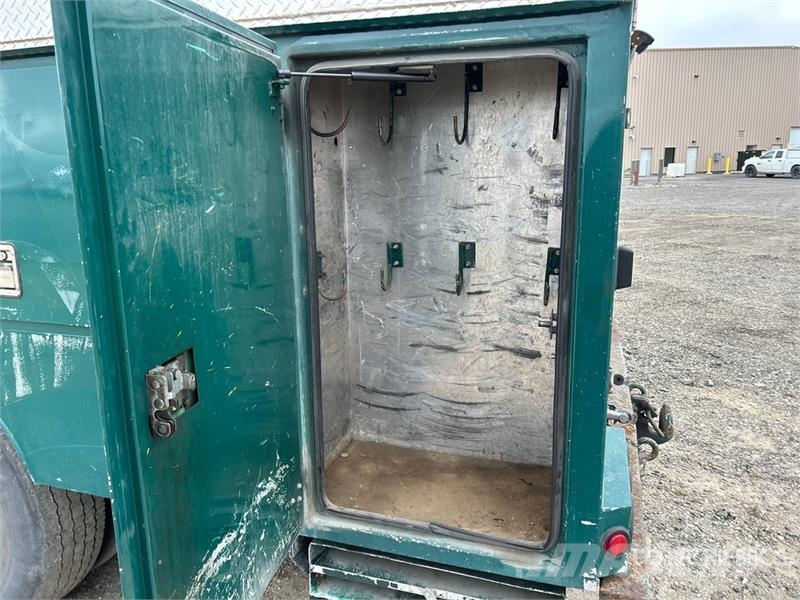 Freightliner M2 106 Auto korpe