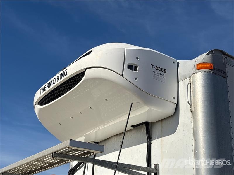 Freightliner M2 106 Temperature controlled trucks