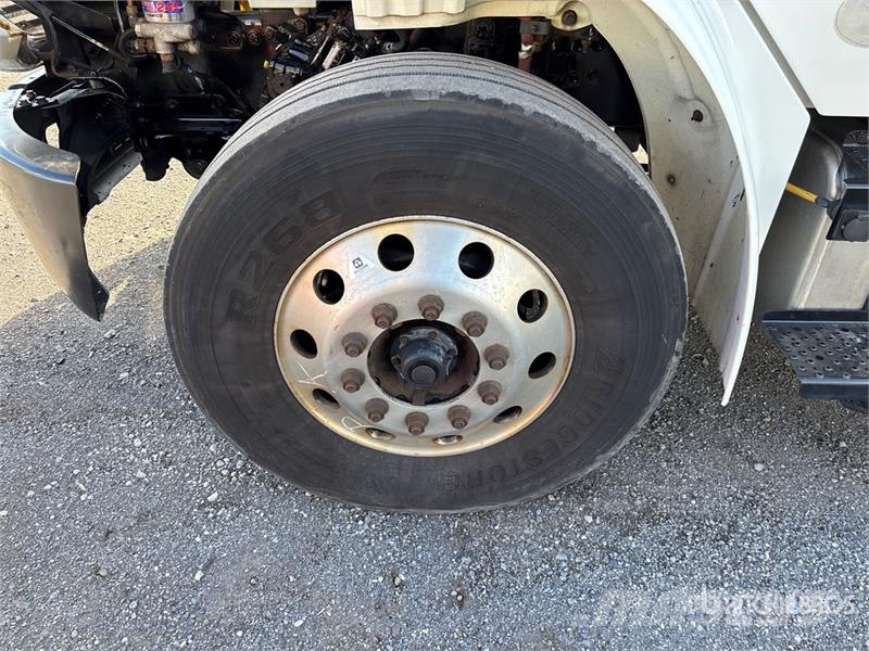 Freightliner M2 106 溫控卡車