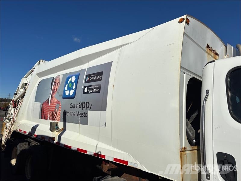 Freightliner M2 106 Kamioni za otpad