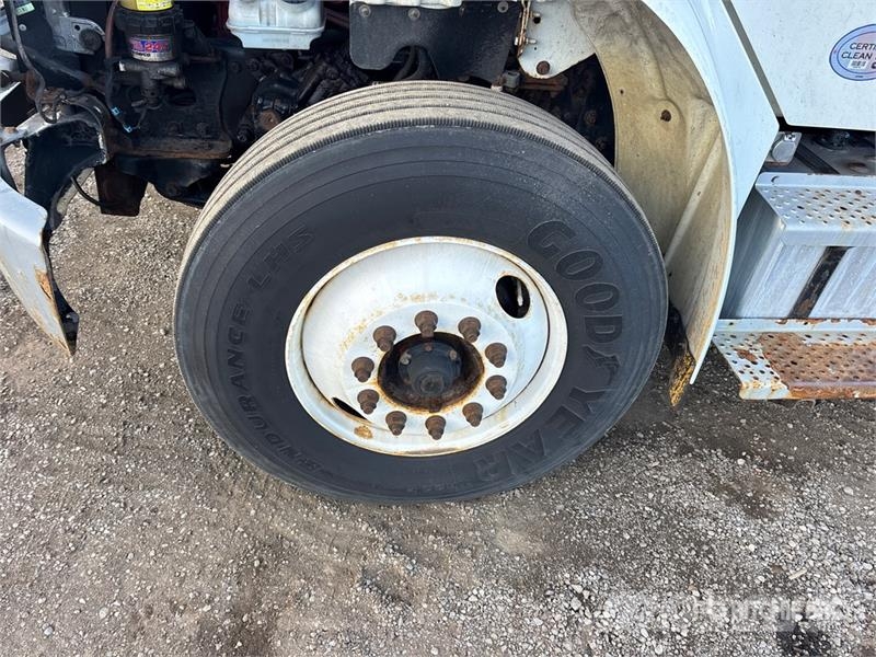 Freightliner M2 106 Camion a temperatura controllata