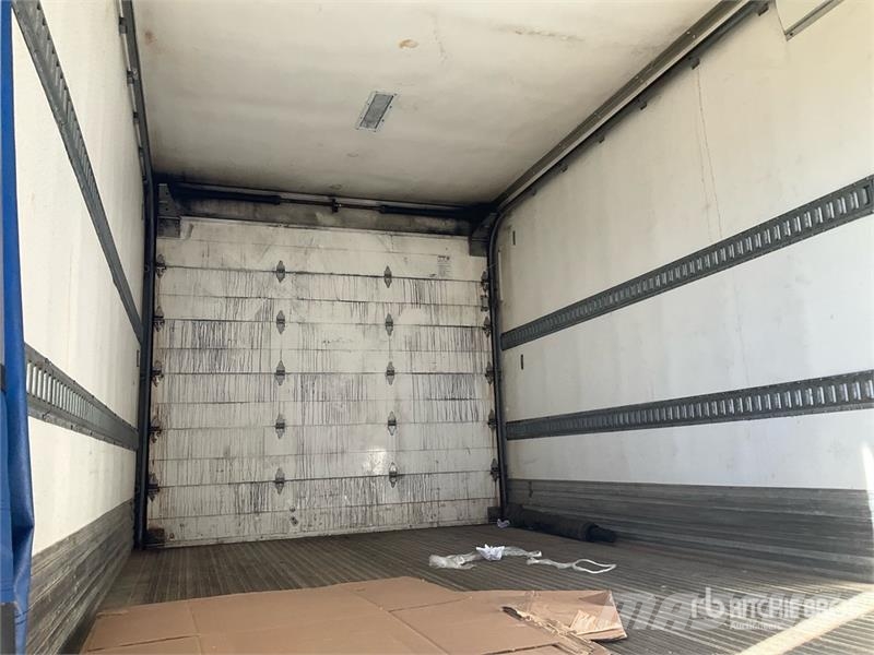 Freightliner M2 106 Sanduk kamioni