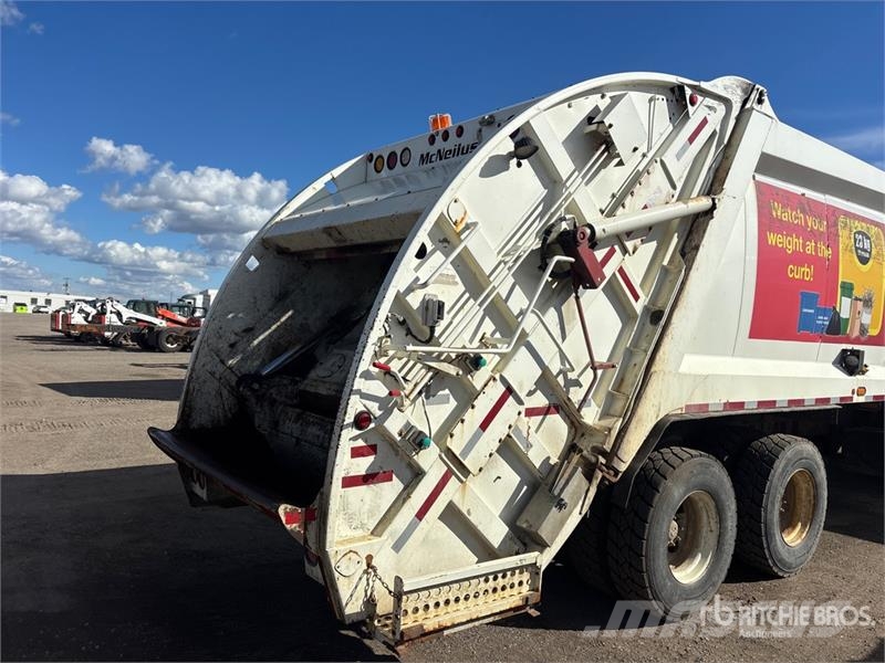 Freightliner M2 106 Camion dei rifiuti