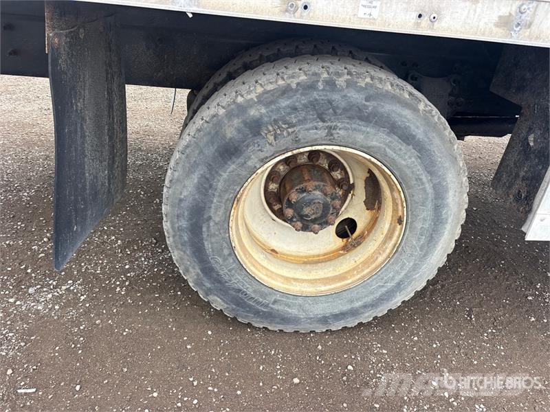 Freightliner M2 106 Рефрижератори