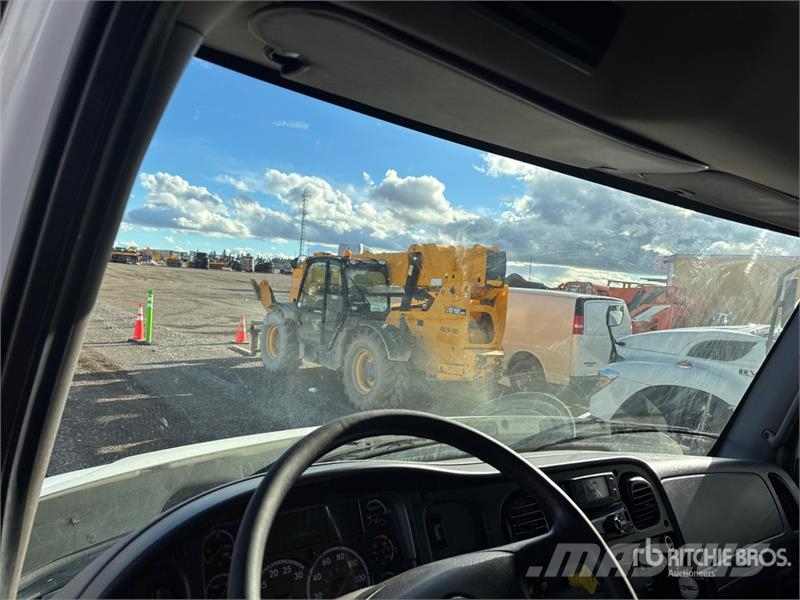 Freightliner M2 106 Camion a temperatura controllata