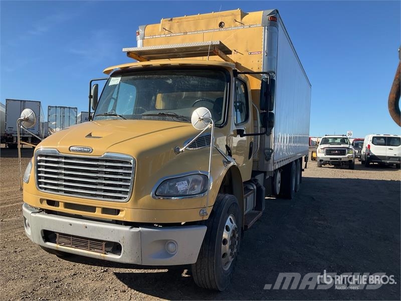 Freightliner M2 106 Sanduk kamioni