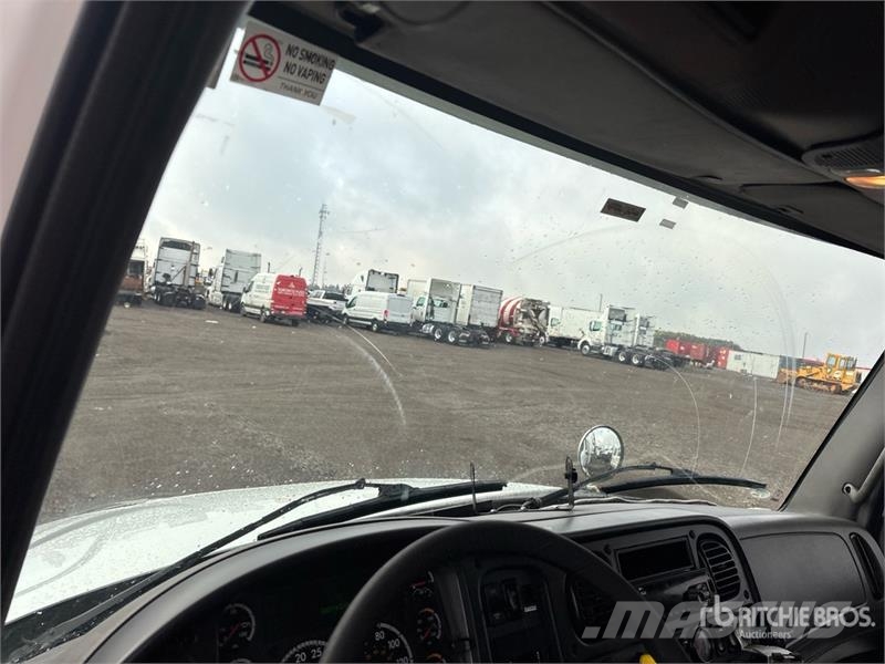 Freightliner M2 106 Skapbiler Frys/kjøl/varme