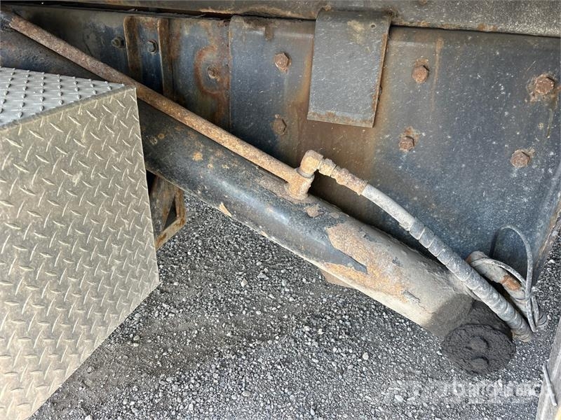 Freightliner M2 106 Hinausautot