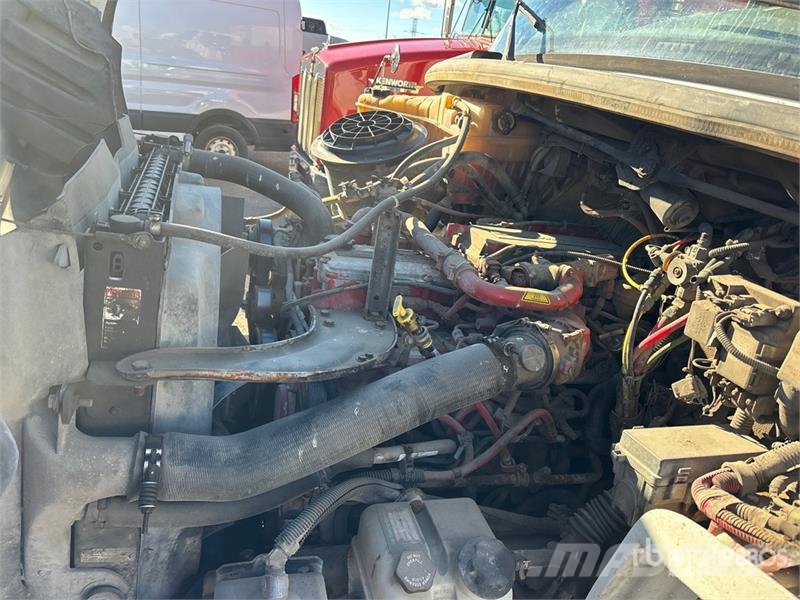 Freightliner M2 106 Kamioni za otpad