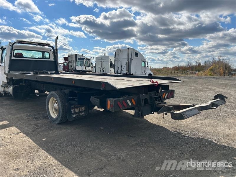 Freightliner M2 106 Vyprošťovací vozidla
