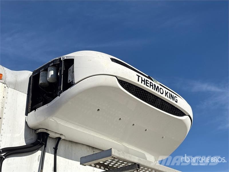 Freightliner M2 106 Temperature controlled trucks
