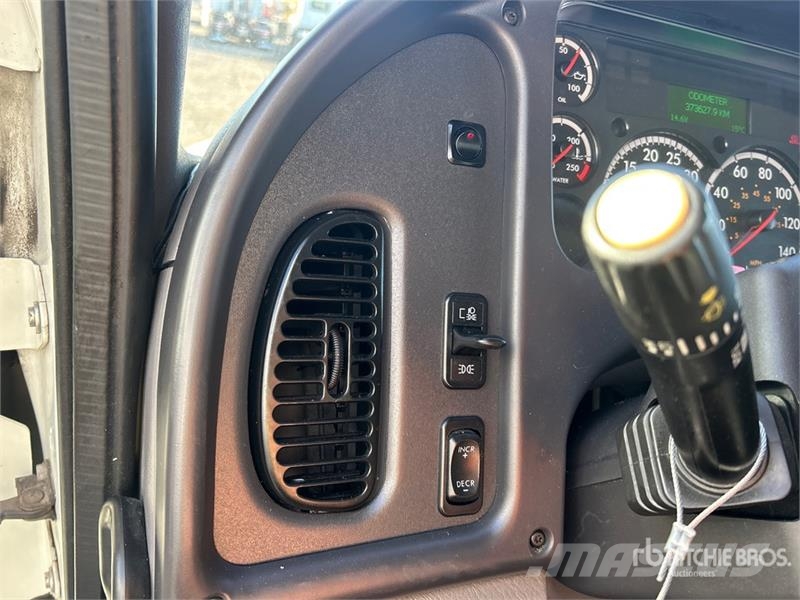 Freightliner M2 106 Isotermos y frigoríficos