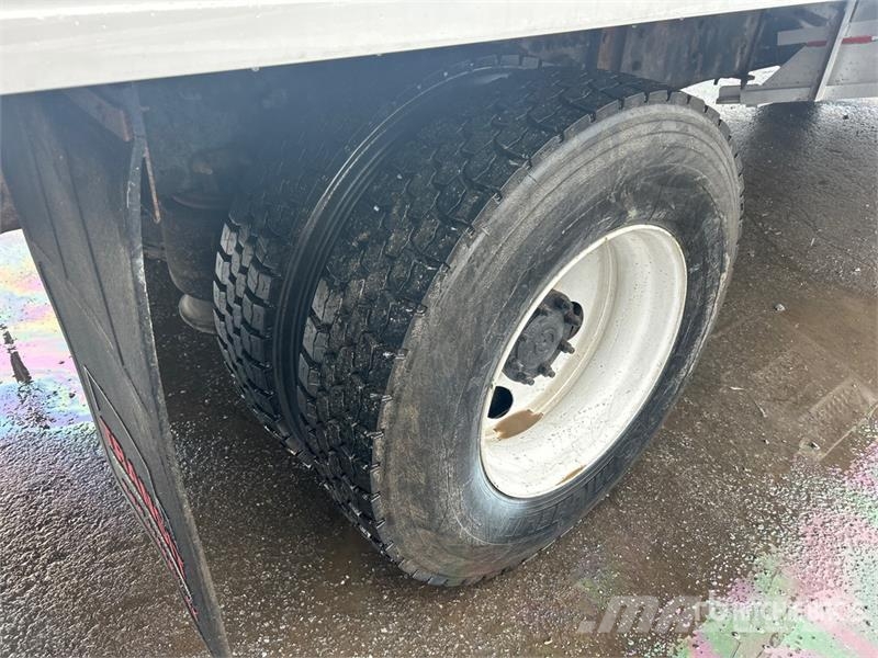 Freightliner M2 106 Kamioni hladnjače