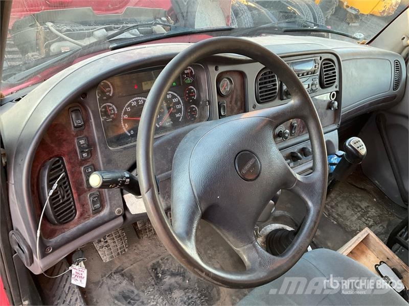 Freightliner M2 106 Koelwagens