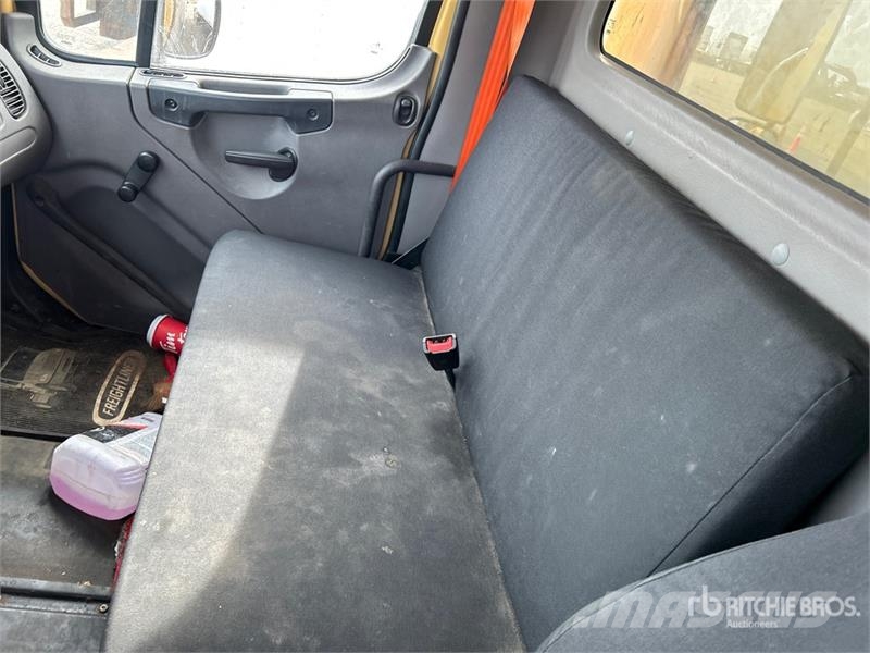 Freightliner M2 106 冷藏车