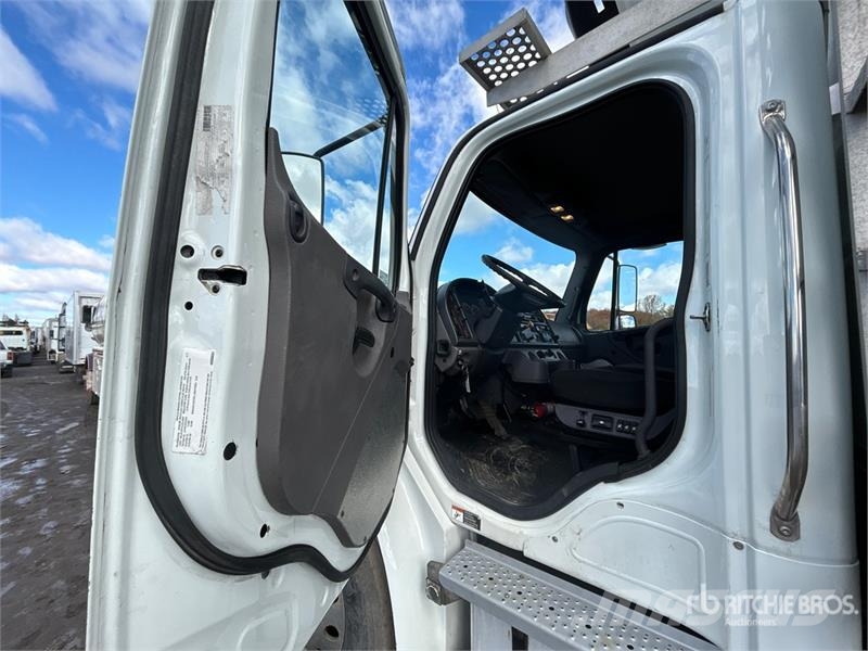 Freightliner M2 106 Kamioni hladnjače