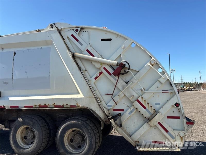 Freightliner M2 106 Απορριμματοφόρα