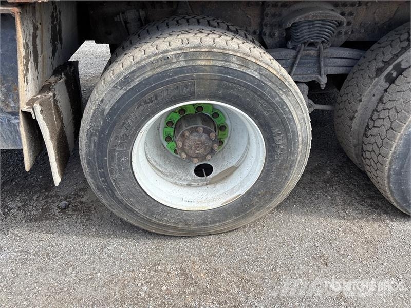 Freightliner M2 106 Kamioni za otpad