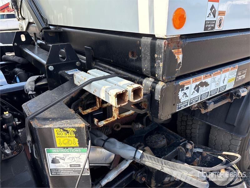 Freightliner M2 106 清掃車