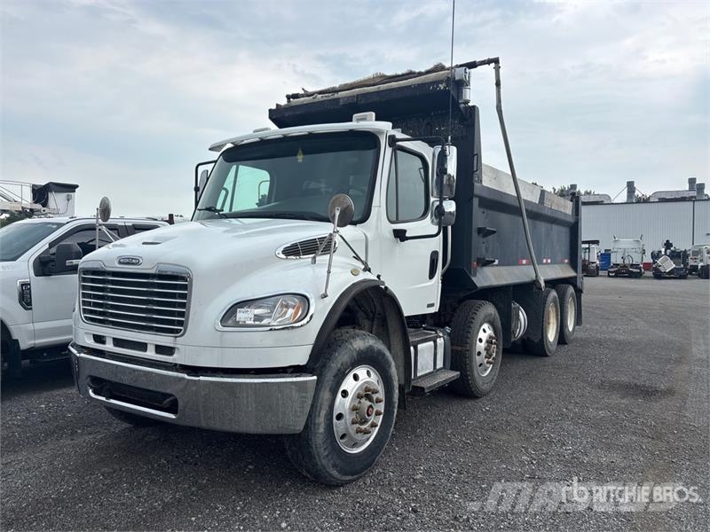 Freightliner M2 106 Camiones bañeras basculantes o volquetes