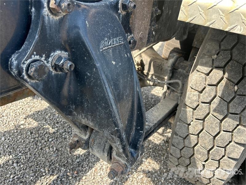 Freightliner M2 106 Abrollkipper