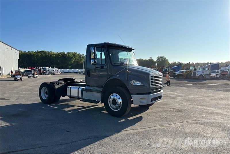 Freightliner M2 106 Sadulveokid