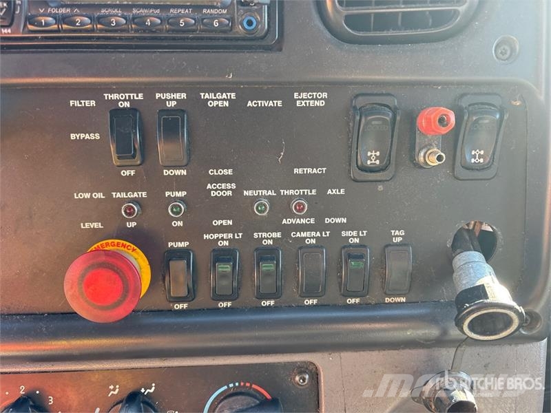 Freightliner M2 106 Kamioni za otpad