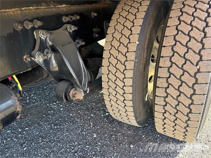 Freightliner M2 106 Temperature controlled trucks