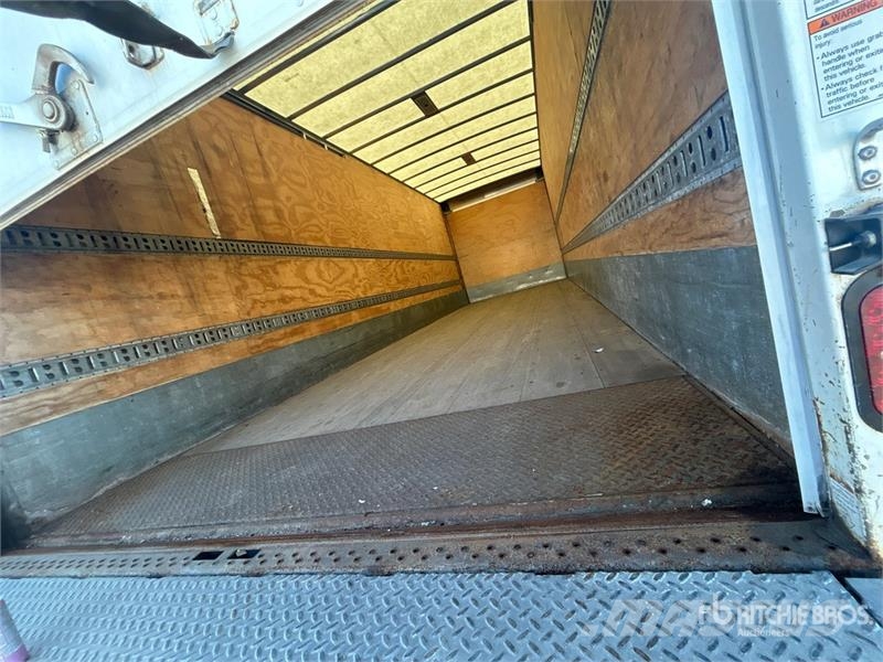 Freightliner M2 106 Sanduk kamioni