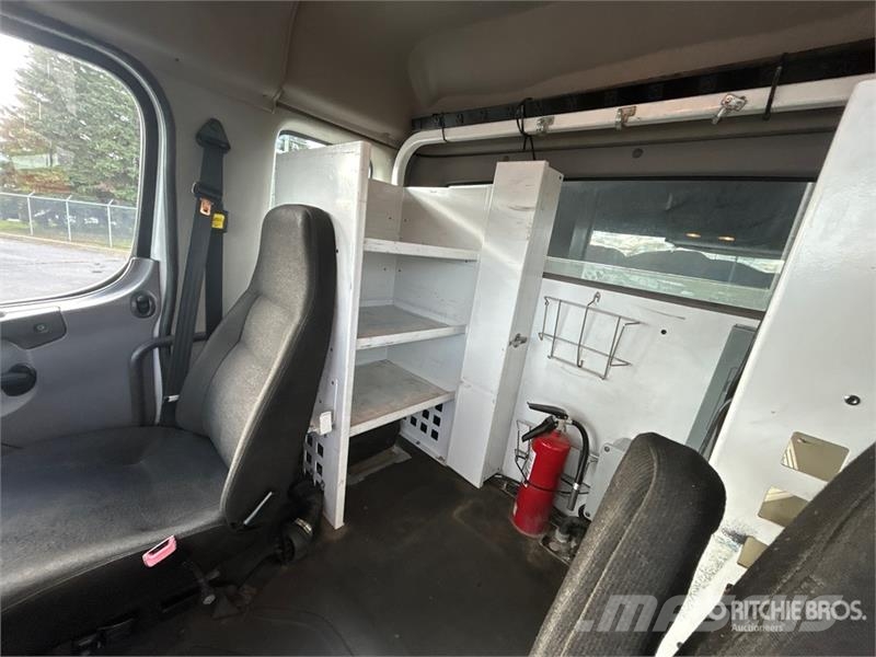 Freightliner M2 106 Auto košare
