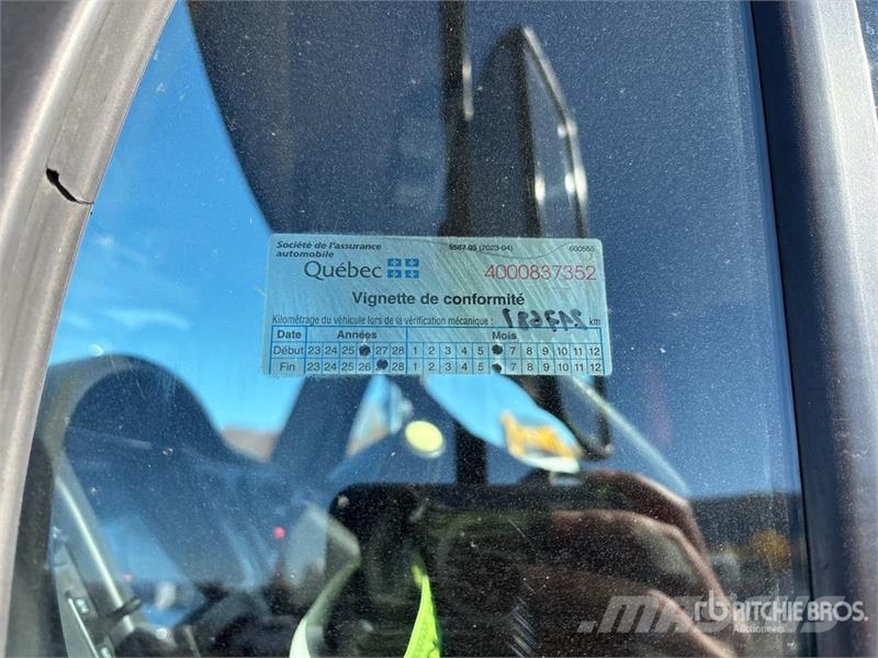 Freightliner M2 106 Kabine i unutrašnjost
