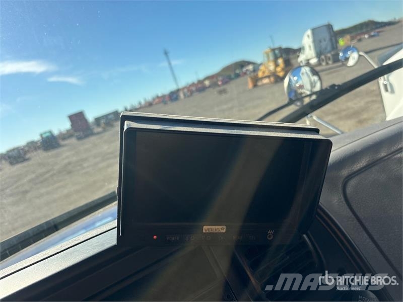 Freightliner M2 106 Kabine i unutrašnjost