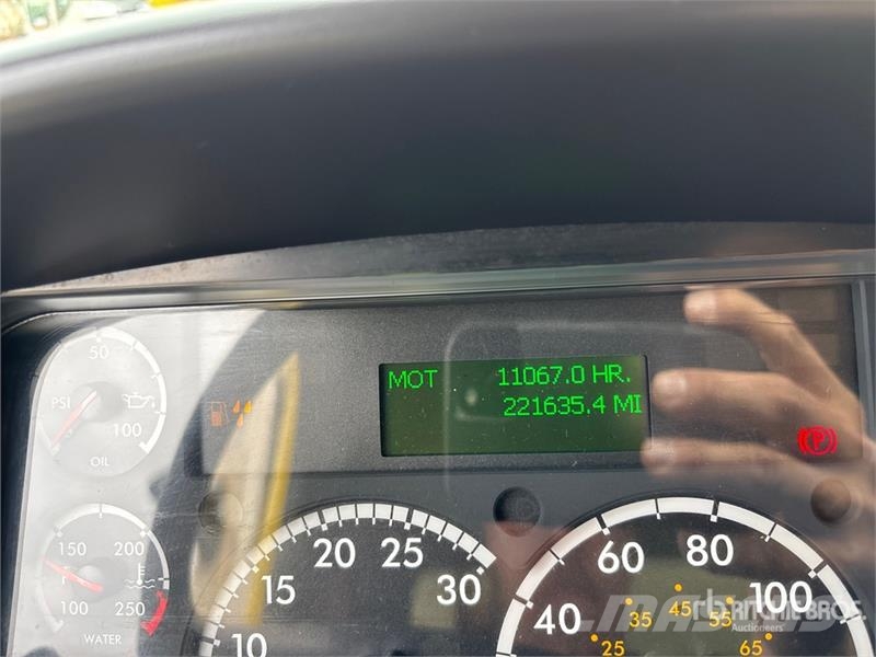 Freightliner M2 106 Skåpbilar Kyl/Frys/Värme