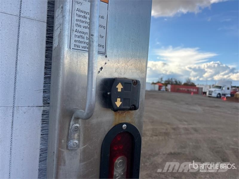 Freightliner M2 106 Camion a temperatura controllata