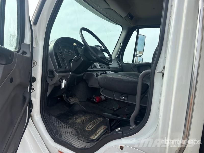 Freightliner M2 106 С температурен контрол
