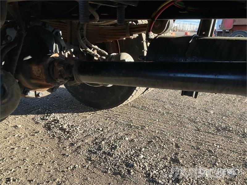 Freightliner M2 106 Грузовики-Рефрижераторы