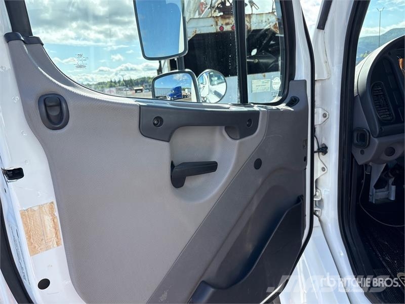 Freightliner M2 106 清掃車
