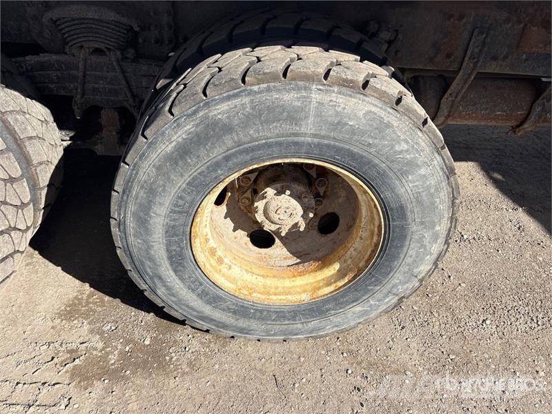 Freightliner M2 106 Camion dei rifiuti