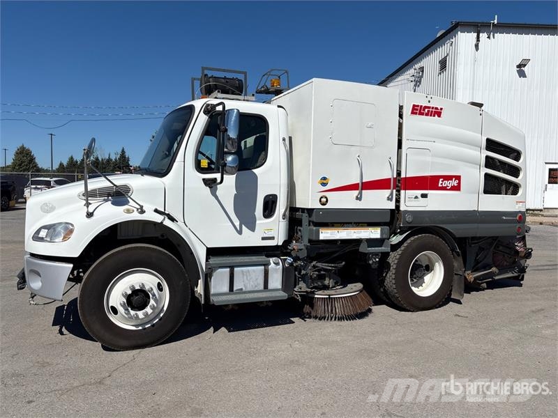 Freightliner M2 106 Прибиральні машини