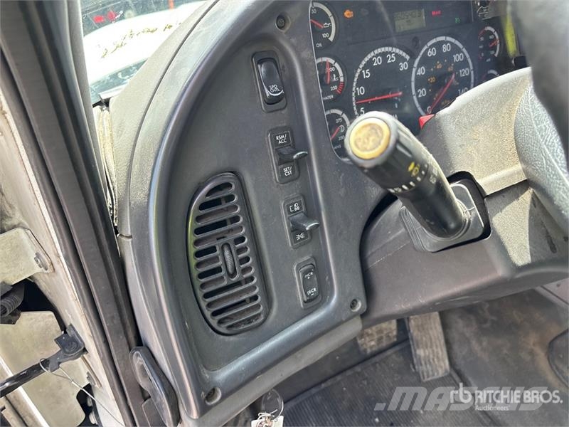 Freightliner M2 106 Kamioni za otpad