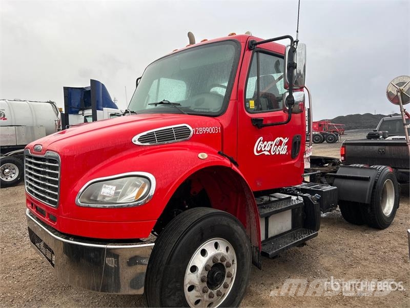 Freightliner M2 106 Nyergesvontatók