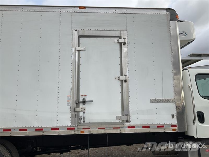 Freightliner M2 106 Грузовики-Рефрижераторы