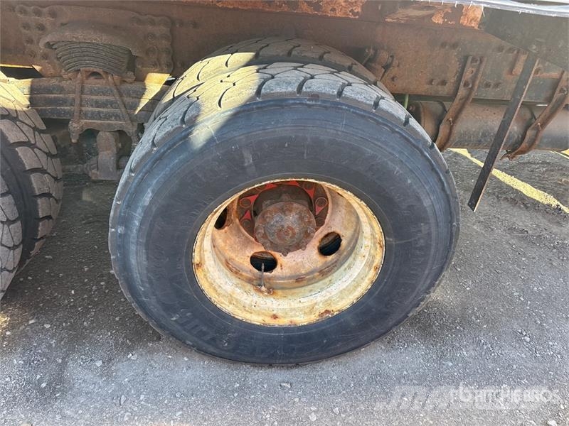 Freightliner M2 106 Kamioni za otpad