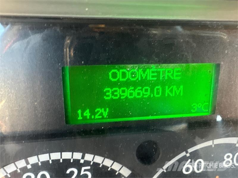 Freightliner M2 106 Kabine i unutrašnjost