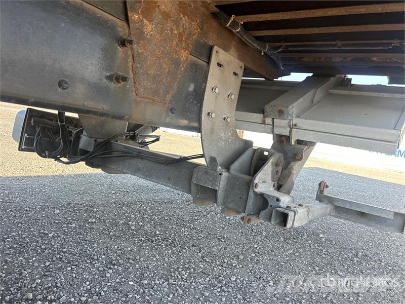 Freightliner M2 106 Sanduk kamioni