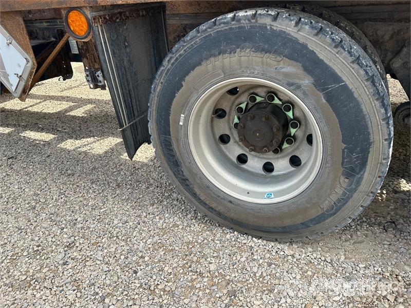 Freightliner M2 106 Other trucks