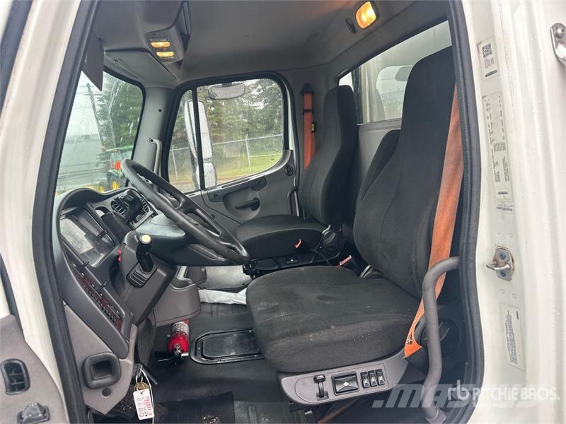 Freightliner M2 106 Kamioni hladnjače