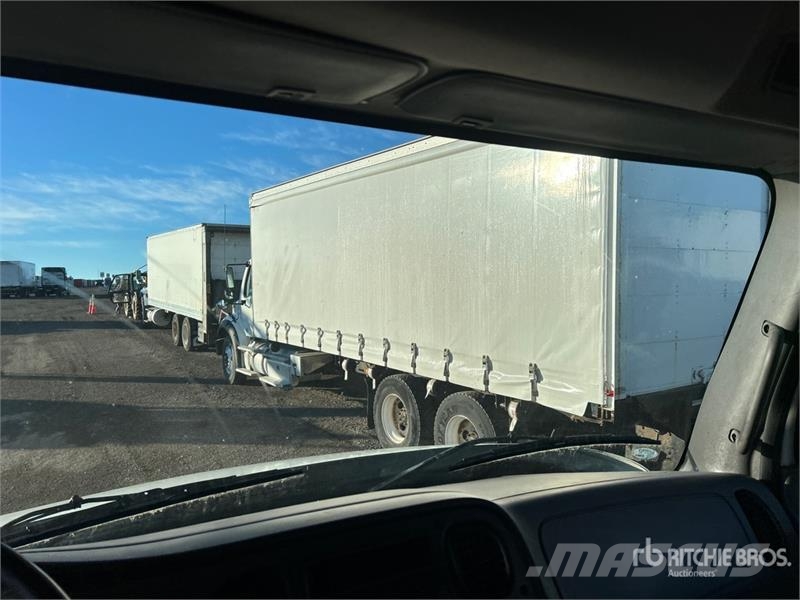 Freightliner M2 106 Frigofrik kamyonlar